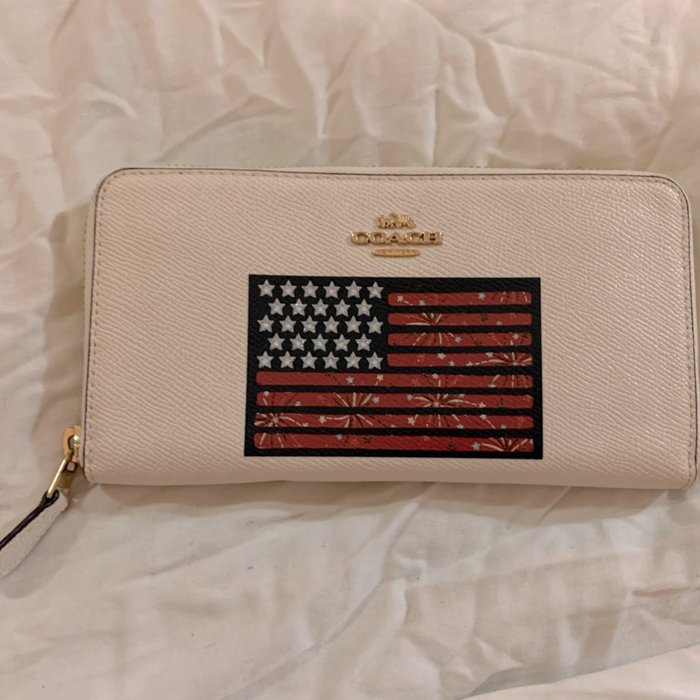 Coach Accordion Zip Wallet With American Flag Motif